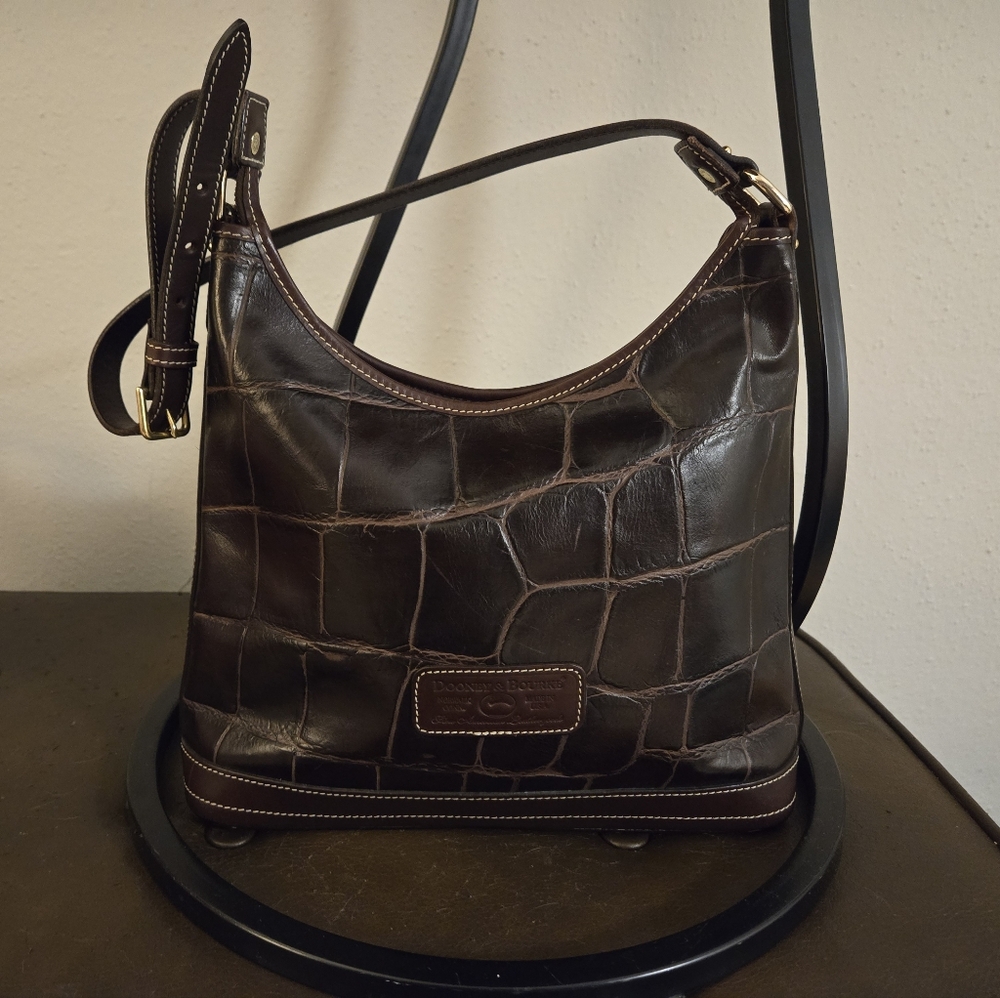 Dooney & Bourke leather shoulder bag